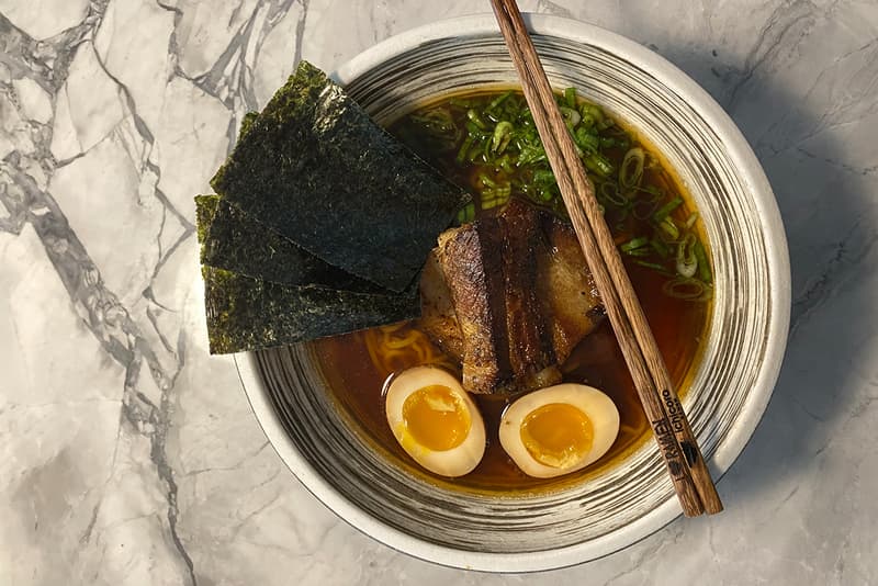 HOW TO:如何居家自製一碗美味拉麵?HYPEBEAST 邀請 Ichicoro Ramen 的 Noel Cruz 親自示範